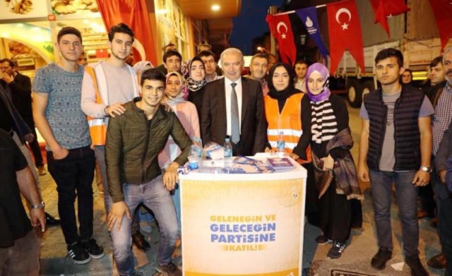 İBB Başkanı, Uysal Ataşehirlilerle Sokak İftarında Buluştu