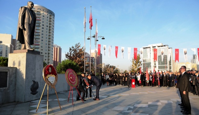 Mustafa Kemal Atatürk Ataşehir'de törenlerle Anıldı