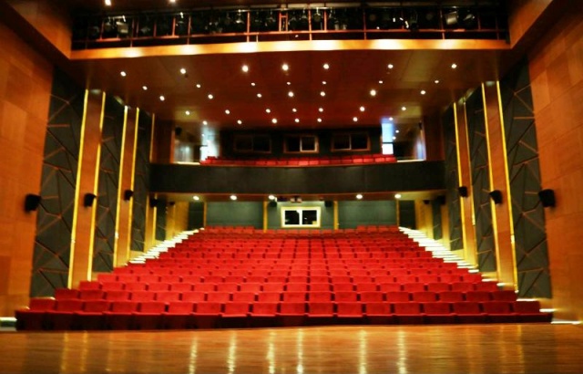 Mustafa Saffet Kültür Merkezi Halit Akçetepe’nin adı ile daha da anlamlı oldu. 352 kişilik sahnede tiyatro, konser, festival, sinema gösterimi, edebiyat ve felsefe söyleşileri gibi çeşitli etkinlikler düzenlenecek