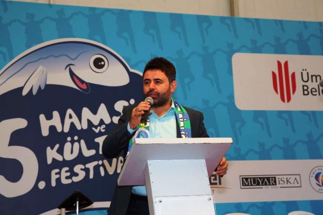 Ümraniye Belediyesi Tarafından Organize Edilen 5. Geleneksel Hamsi ve Kültür Festivali’nde Tonlarca Hamsi Dağıtıldı