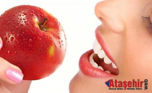 Diş Sağlığımızda Beslenmemize Dikkat Etmeliyiz