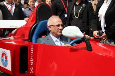 Başkan Zengin F1 pilotu oldu