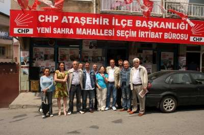 Ataşehir'in gönüllü kadınları CHP Yenisahra seçim ofisinde buluştu 