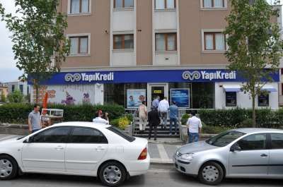 ÜSKÜDAR'DA BANKA SOYGUNU