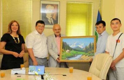 Kırgız Öğrencilerden Başkan Çelikbilek’e Ziyaret 