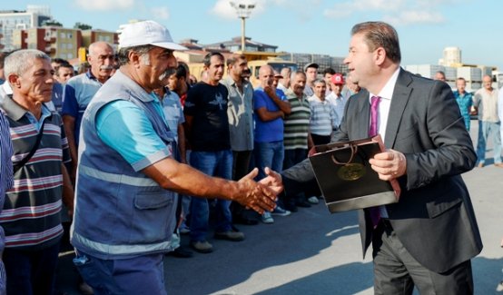 Başkan Ali Kılıç belediye çalışanlarıyla bayramlaştı
