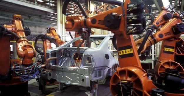 Volkswagen'de robot bir işçiyi öldürdü