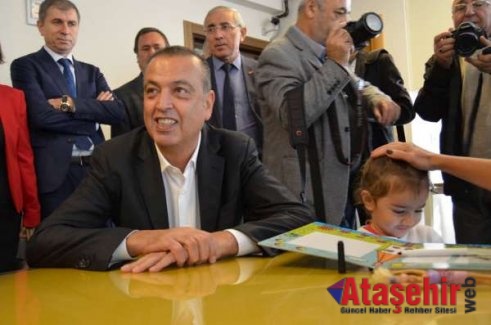 Ataşehir'de Ahmet Telli Çocuk ve Halk Kütüphanesi açıldı