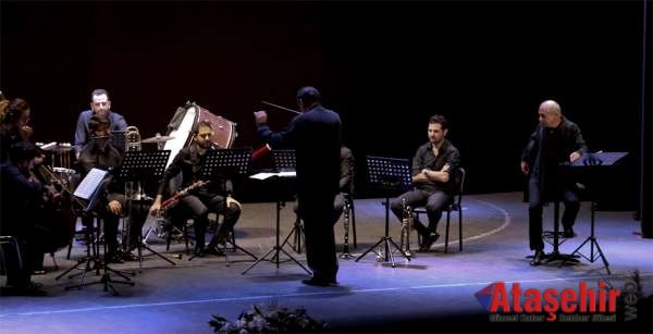 Genco Erkal “Camerata İzmir”le sahne aldı