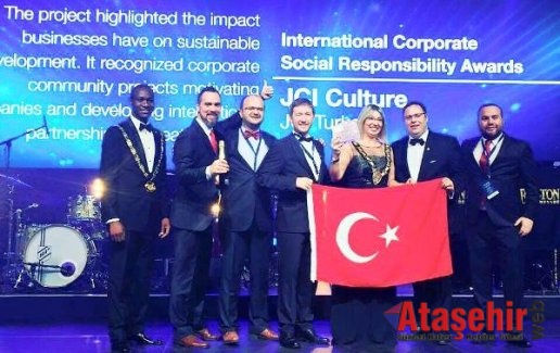 Uluslararası Genç Liderler ve Girişimciler Avrupa’da Türk bayrağını dalgalandırdı