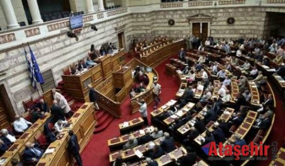 Atina'ya Cami Yunan Parlamentosundan geçti