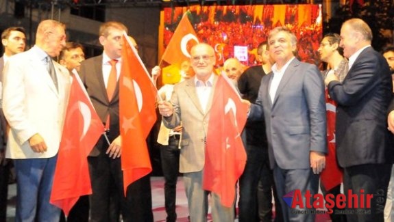 Beykozlular Demokrasi Nöbetinde Abdullah Gül ile Buluştu