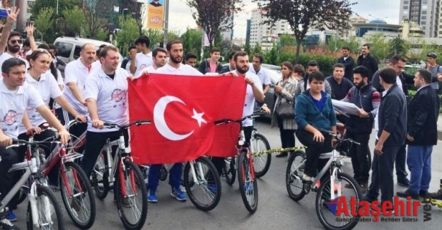 Ataşehir'de  "Gençlik Demokrasiye Pedallıyor" etkinliği gerçekleştirildi.