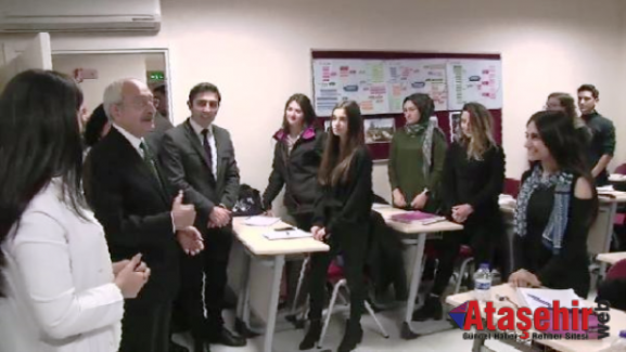 Kılıçdaroğlu, Ataşehir'de Gençlik Merkezi'ni Ziyaret Etti