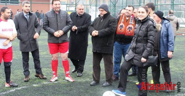 ÇORDEF Futbol Turnuvasının Başlama Vuruşunu Neslihan YURTDAGÜL Yaptı
