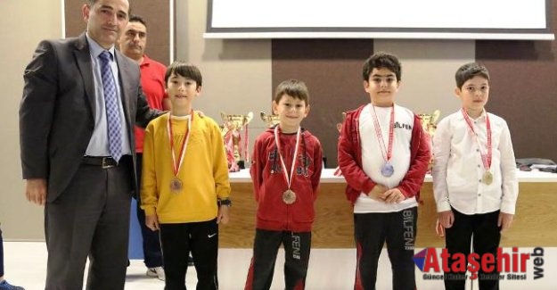 Şehit Ömer Halisdemir Sezonu Satranç Turnuvasında Kazanlar Belli Oldu