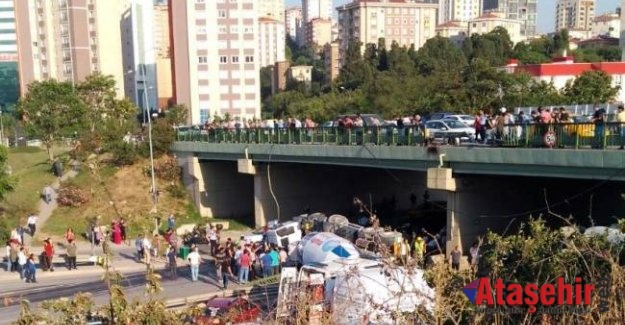 Kadıköy'de beton mikseri, aracın üstüne uçtu: 1 ölü, 5 yaralı