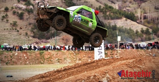 Vezirköprü´de Çifte Yarışlı Offroad Festivali