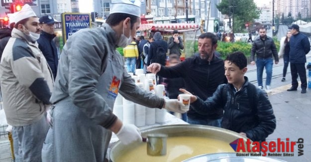 Metrobüs Yolcuları Çorbayla İşe Uğurlandı