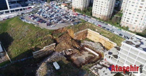 Ataşehir'de yarım kalan okulunun duvarı çöktü