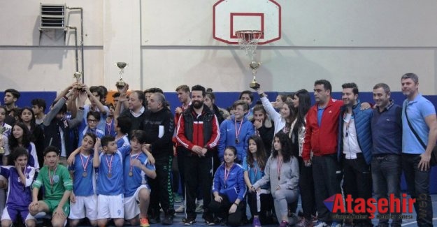 ATAŞEHİR OKULLAR ARASI FUTSAL TURNUVASI SONA ERDİ