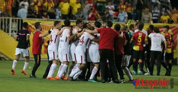 Galatasaray'ın bu sezon geliri 400 milyon liraya yaklaştı.