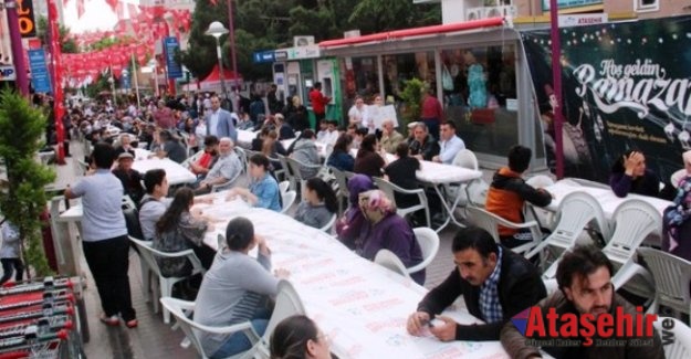 Küçükbakkalköylüler İftarlarını Prestij Caddesi’nde açtılar