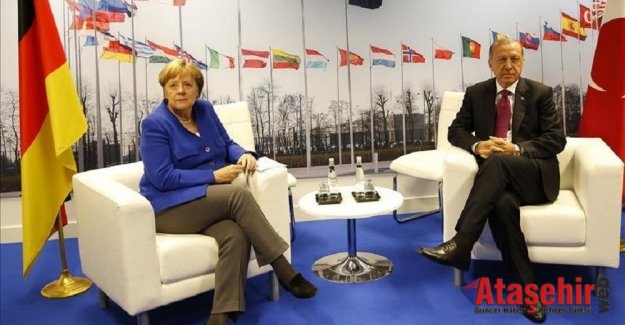 Merkel: Türkiye'nin acil yardıma ihtiyacı yok