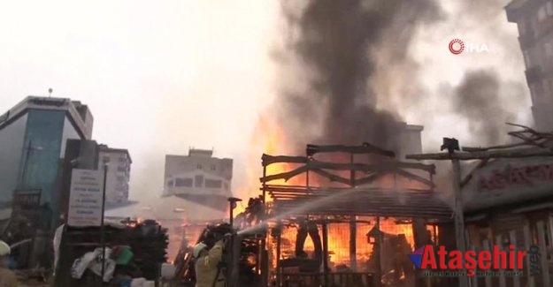 Ataşehir'de kereste deposunda yangın