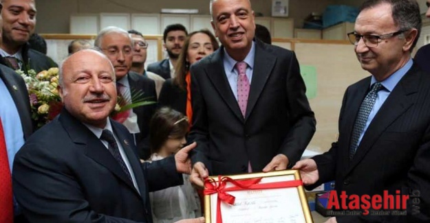 Battal İlgezdi Mazbatasını aldı