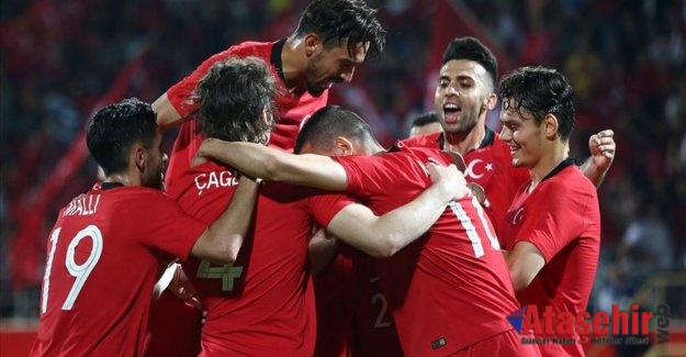 Türkiye, Özbekistan'ı Mehmet Zeki Çelik'in golleriyle 2-0 yendi.