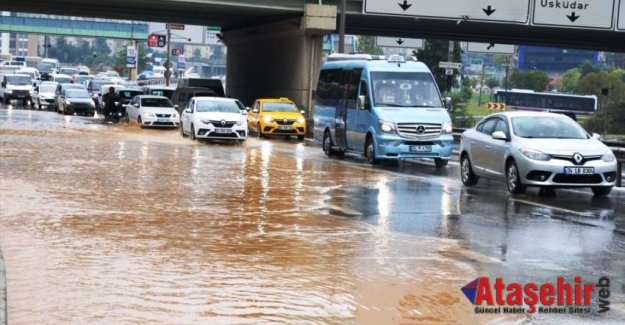 İstanbul'da Sağnak yagış ve su taşkınları oldu