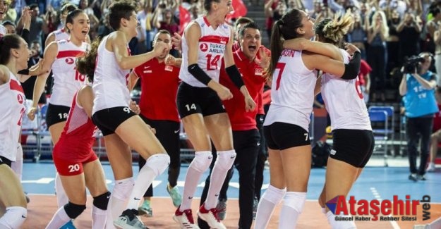 A Milli Kadın Voleybol Takımı finale yükseldi