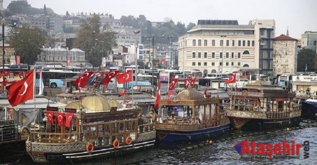 Eminönü'ndeki balık-ekmek tekneleriyle ilgili yürütmeyi durdurma kararı