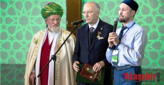 İhsanoğlu’na Rusya Müslümanlarından En Yüksek Nişan