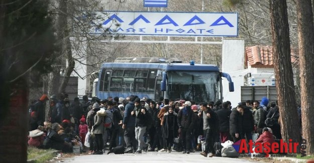 Yunanistan'da mülteci paniği! Sınırlarını otobüsle kapattı