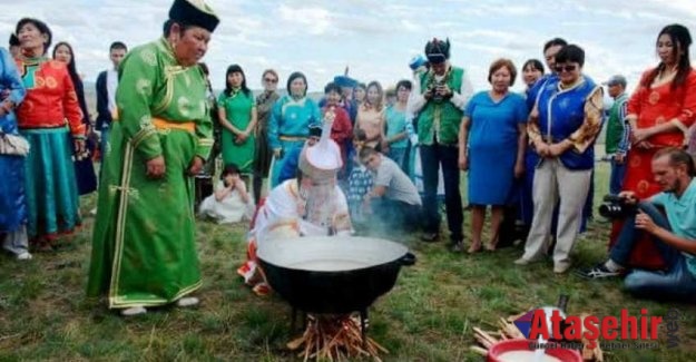 TUVA TÜRKLERİNİN GELENEKSEL DÜĞÜN ADETLERİ