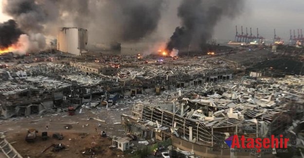 Lübnan'ın başkenti Beyrut'ta Patlamada 63 kişinin hayatını kaybetti