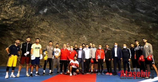 Türkiye Boks Milli Takımının Antrenmanları Yer Altı Tuz Şehri’nde Devam Ediyor