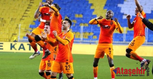Galatasaray Fenerbahçe'yi 1-0 yenerek ligde liderliğe yükseldi
