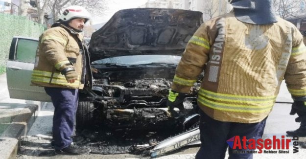 Ataşehirde park halindeki araç alev alev yandı