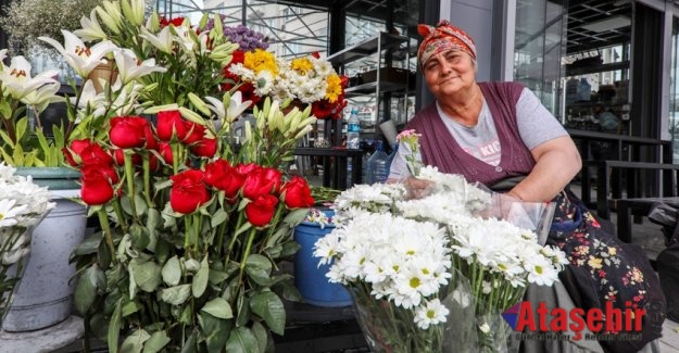 ‘TAKSİM ÇİÇEKÇİLERİ’ DAHA UYGUN MEKÂNLARDA