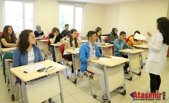 ATAŞEHİR’DE ÜNİVERSİTE DESTEK PROGRAMLARINA ÖN KAYITLAR BAŞLIYOR