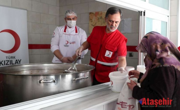 AŞEVLERİNDE KAZANLAR İFTAR VE SAHUR İÇİN KAYNIYOR