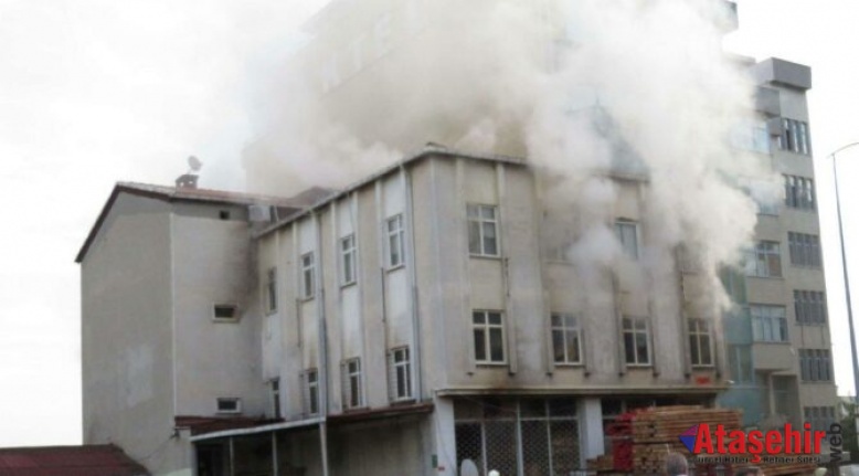Ataşehir'de koltuk imalathanesinde korkutan yangın
