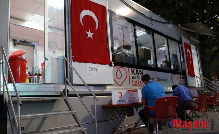 TÜRK KIZILAY’IN KAN BAĞIŞI EKİPLERİ 15 TEMMUZ’DA MEYDANLARDA OLACAK