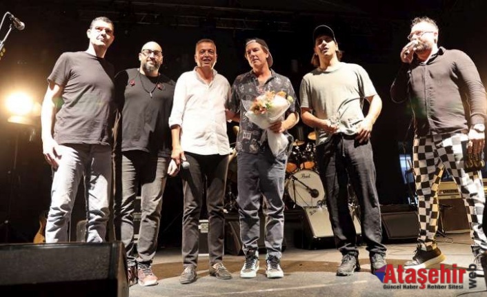 KARDEŞ KÜLTÜRLERİN FESTİVALİ, ON BİNLERCE MÜZİKSEVERİ ATAŞEHİR’DE BULUŞTURDU