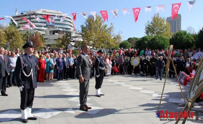 CUMHURİYETİN 100. YIL KUTLAMALARI RESMİ ATAŞEHİR'DE TÖRENLERLE BAŞLADI