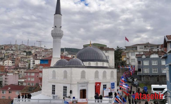 ÜSKÜDAR CAMİLERİYLE GÜZEL!