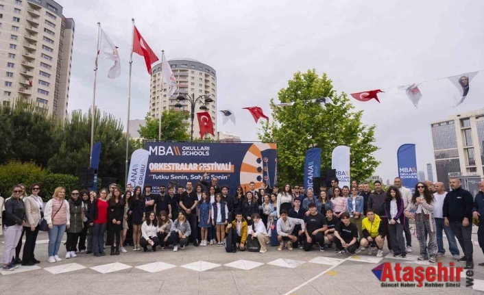 Lise öğrencileri Orkestralar Festivali’ne Onursal Adıgüzel katılım sağladı.